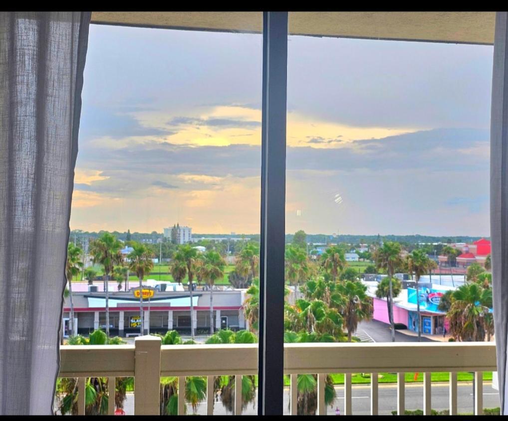 Stay On The Beach! Wonderful Location! デイトナ・ビーチ エクステリア 写真
